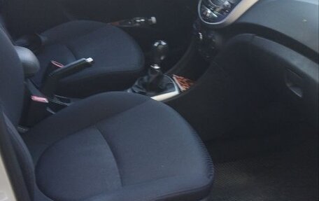 Hyundai Solaris II рестайлинг, 2012 год, 760 000 рублей, 5 фотография