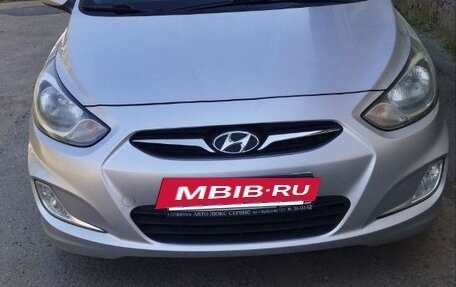 Hyundai Solaris II рестайлинг, 2012 год, 760 000 рублей, 2 фотография