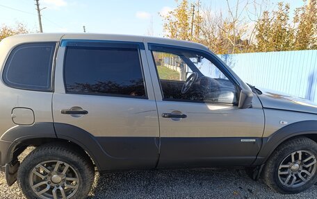 Chevrolet Niva I рестайлинг, 2013 год, 550 000 рублей, 15 фотография