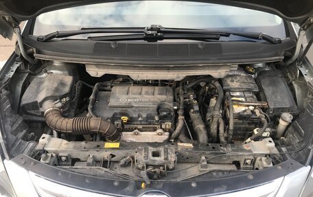 Opel Zafira C рестайлинг, 2012 год, 1 050 000 рублей, 12 фотография