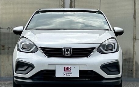 Honda Fit, 2021 год, 900 000 рублей, 2 фотография