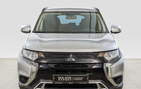 Mitsubishi Outlander III рестайлинг 3, 2022 год, 2 400 000 рублей, 2 фотография