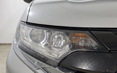 Mitsubishi Outlander III рестайлинг 3, 2022 год, 2 400 000 рублей, 11 фотография