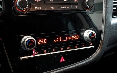 Mitsubishi Outlander III рестайлинг 3, 2022 год, 2 400 000 рублей, 20 фотография