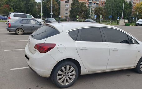Opel Astra J, 2011 год, 600 000 рублей, 4 фотография