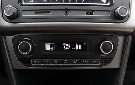 Volkswagen Polo VI (EU Market), 2015 год, 890 000 рублей, 19 фотография