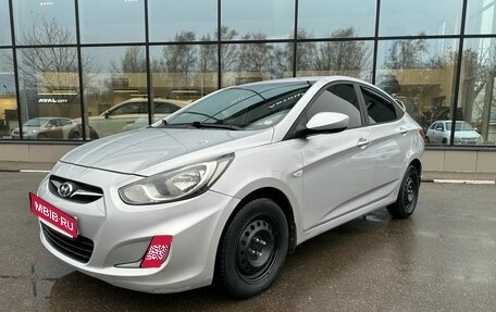Hyundai Solaris II рестайлинг, 2011 год, 599 000 рублей, 1 фотография