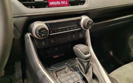 Toyota RAV4, 2025 год, 4 650 000 рублей, 17 фотография