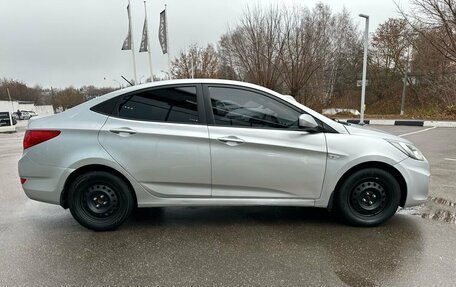 Hyundai Solaris II рестайлинг, 2011 год, 599 000 рублей, 3 фотография