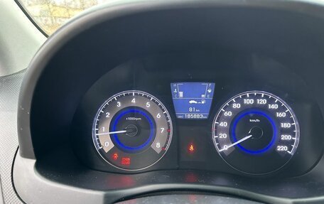 Hyundai Solaris II рестайлинг, 2011 год, 599 000 рублей, 8 фотография