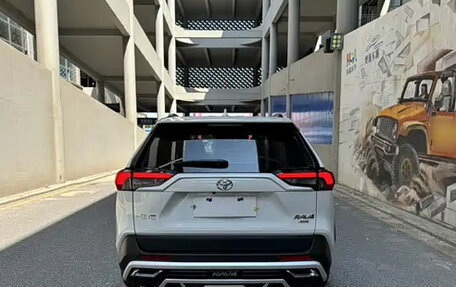 Toyota RAV4, 2022 год, 2 159 047 рублей, 5 фотография