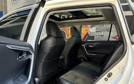 Toyota RAV4, 2022 год, 2 159 047 рублей, 10 фотография