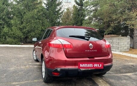 Renault Megane III, 2014 год, 820 000 рублей, 2 фотография