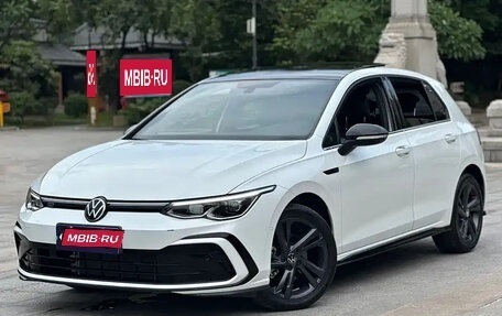 Volkswagen Golf VIII, 2021 год, 1 325 000 рублей, 1 фотография