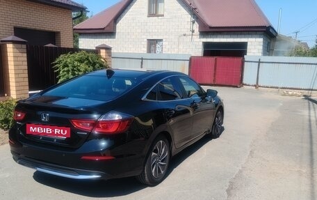 Honda Insight III, 2018 год, 1 800 000 рублей, 2 фотография