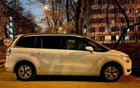 Citroen C4 Picasso II рестайлинг, 2015 год, 1 320 000 рублей, 2 фотография