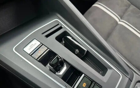 Volkswagen Golf VIII, 2021 год, 1 325 000 рублей, 20 фотография