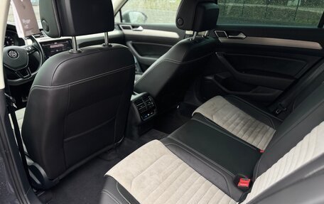 Volkswagen Passat B8 рестайлинг, 2018 год, 3 000 000 рублей, 18 фотография