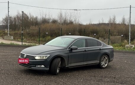 Volkswagen Passat B8 рестайлинг, 2018 год, 3 000 000 рублей, 3 фотография
