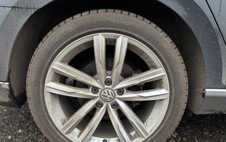 Volkswagen Passat B8 рестайлинг, 2018 год, 3 000 000 рублей, 23 фотография