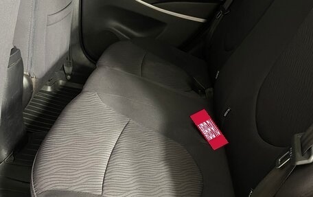 Hyundai Solaris II рестайлинг, 2012 год, 760 000 рублей, 19 фотография