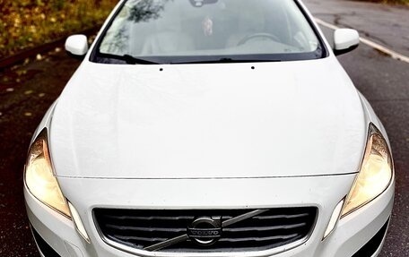 Volvo S60 III, 2012 год, 930 000 рублей, 3 фотография