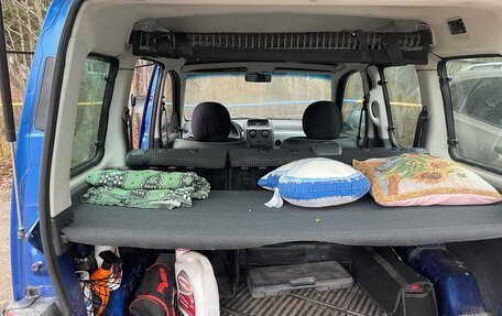 Peugeot Partner II рестайлинг 2, 2004 год, 530 000 рублей, 4 фотография