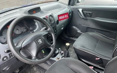 Peugeot Partner II рестайлинг 2, 2004 год, 530 000 рублей, 7 фотография