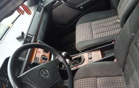 Mercedes-Benz E-Класс, 1995 год, 99 999 рублей, 3 фотография