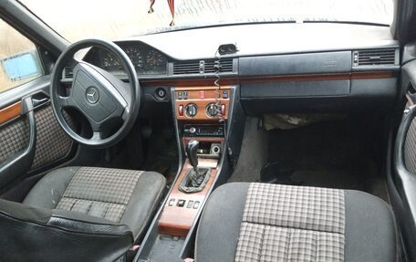 Mercedes-Benz E-Класс, 1995 год, 99 999 рублей, 6 фотография