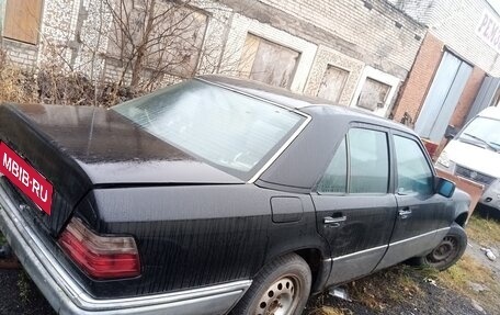 Mercedes-Benz E-Класс, 1995 год, 99 999 рублей, 4 фотография