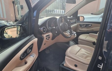 Mercedes-Benz V-Класс, 2015 год, 4 000 000 рублей, 4 фотография