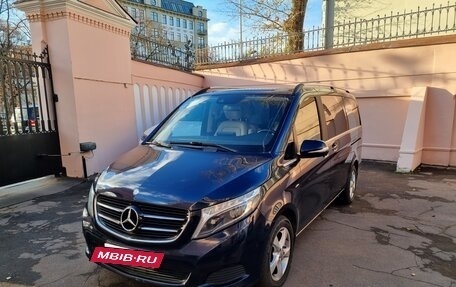 Mercedes-Benz V-Класс, 2015 год, 4 000 000 рублей, 6 фотография