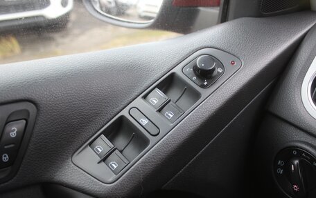 Volkswagen Tiguan I, 2011 год, 979 990 рублей, 7 фотография