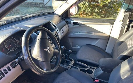 Mitsubishi Pajero Sport II рестайлинг, 2013 год, 1 600 000 рублей, 9 фотография