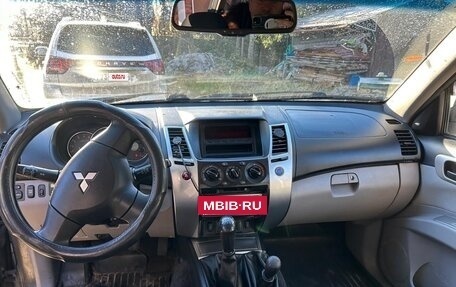 Mitsubishi Pajero Sport II рестайлинг, 2013 год, 1 600 000 рублей, 8 фотография