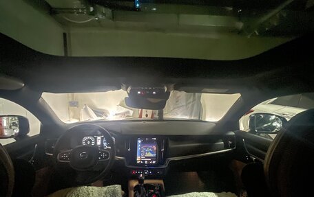 Volvo V90 Cross Country I рестайлинг, 2018 год, 3 350 000 рублей, 20 фотография