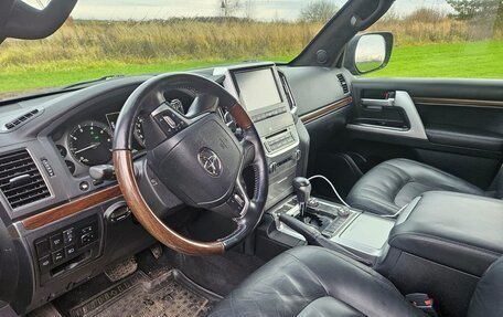 Toyota Land Cruiser 200, 2020 год, 7 600 000 рублей, 7 фотография