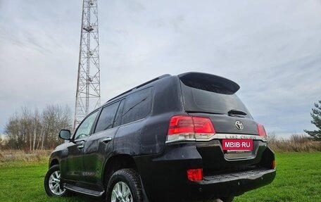 Toyota Land Cruiser 200, 2020 год, 7 600 000 рублей, 9 фотография