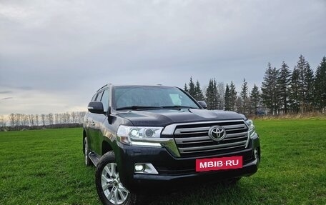Toyota Land Cruiser 200, 2020 год, 7 600 000 рублей, 3 фотография