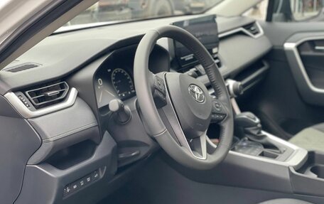 Toyota RAV4, 2025 год, 3 950 000 рублей, 10 фотография