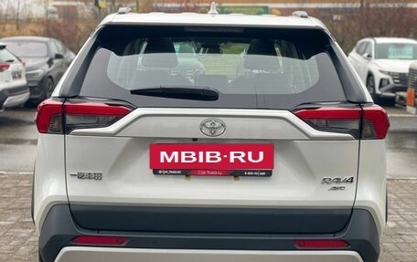 Toyota RAV4, 2025 год, 3 950 000 рублей, 6 фотография