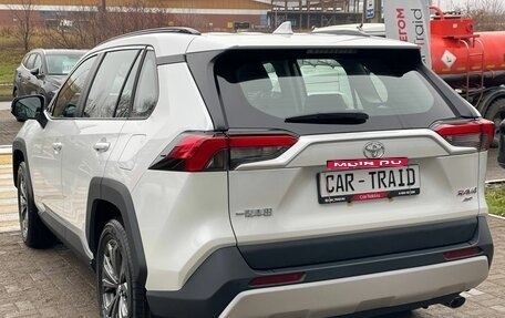 Toyota RAV4, 2025 год, 3 950 000 рублей, 7 фотография