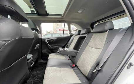 Toyota RAV4, 2025 год, 3 950 000 рублей, 20 фотография