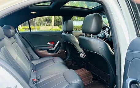 Mercedes-Benz A-Класс, 2022 год, 2 100 000 рублей, 9 фотография