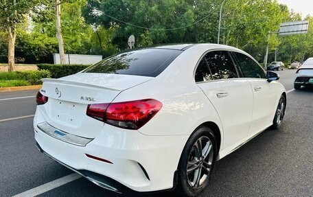 Mercedes-Benz A-Класс, 2022 год, 2 100 000 рублей, 4 фотография