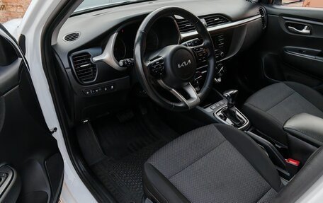 KIA Rio IV, 2021 год, 1 690 000 рублей, 9 фотография