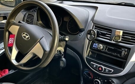 Hyundai Solaris II рестайлинг, 2011 год, 620 000 рублей, 7 фотография