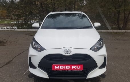 Toyota Yaris, 2021 год, 1 230 000 рублей, 1 фотография