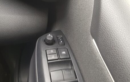 Toyota Yaris, 2021 год, 1 230 000 рублей, 12 фотография